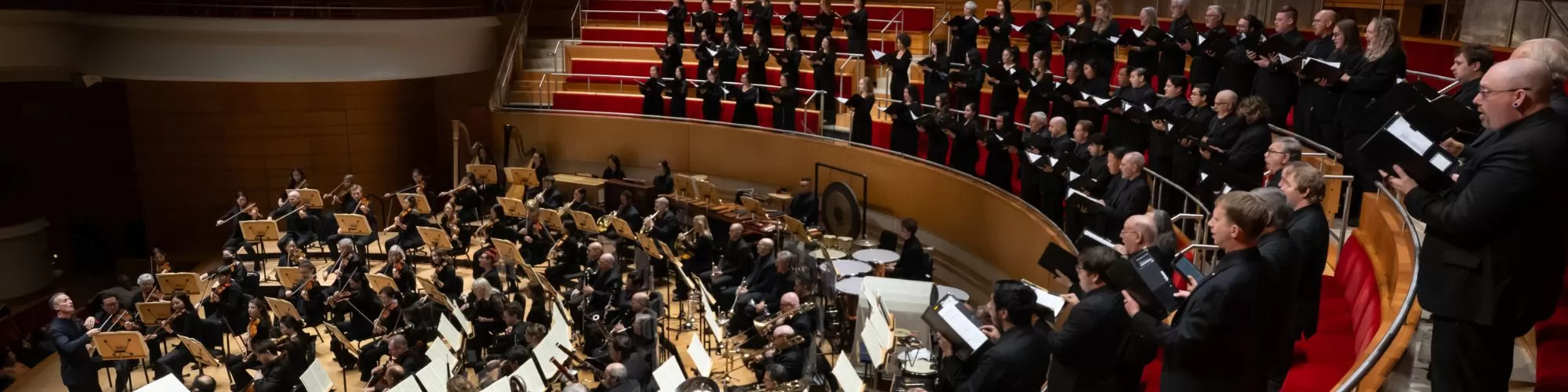 Alexander Shelley’s first performance with Pacific Chorale